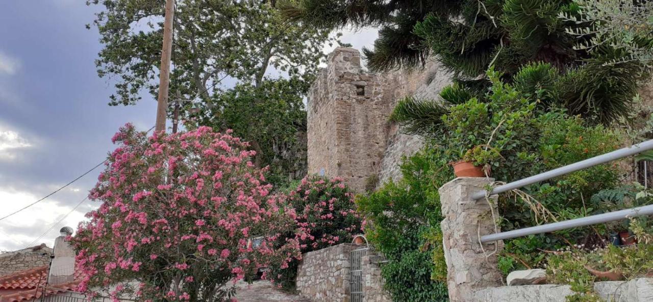 Stone Clock'S House Apartment Nafpaktos Ngoại thất bức ảnh