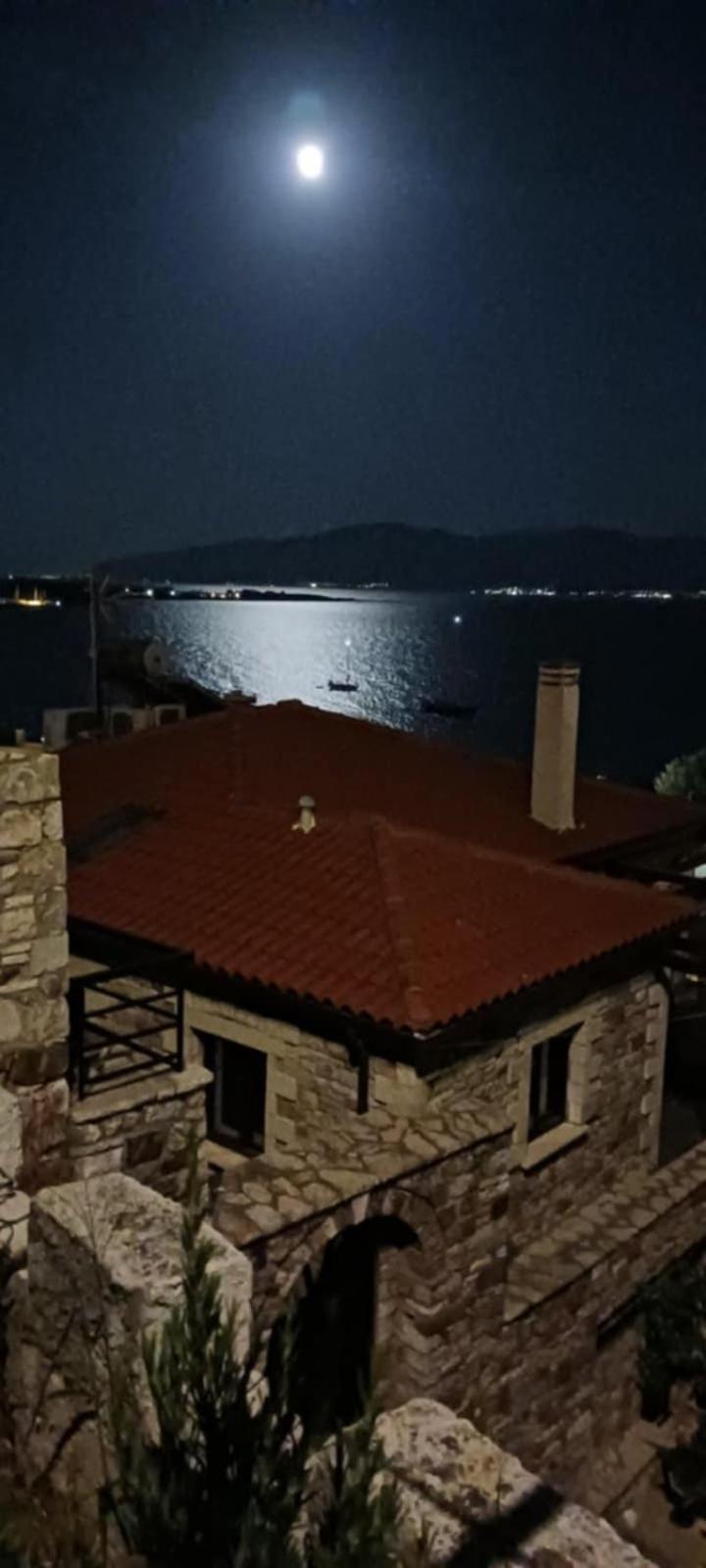 Stone Clock'S House Apartment Nafpaktos Ngoại thất bức ảnh