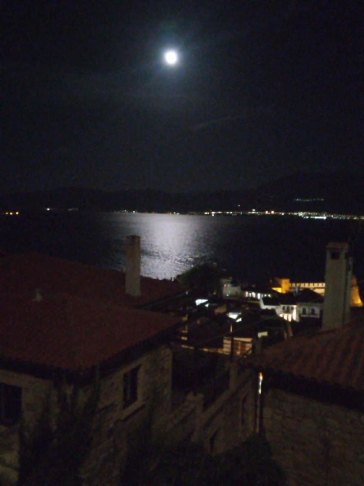 Stone Clock'S House Apartment Nafpaktos Ngoại thất bức ảnh